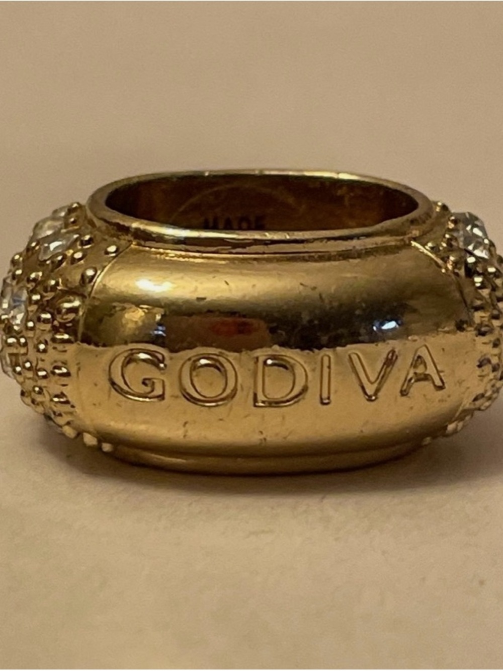 Godiva Polished Gold Logo Dome scarf Ring